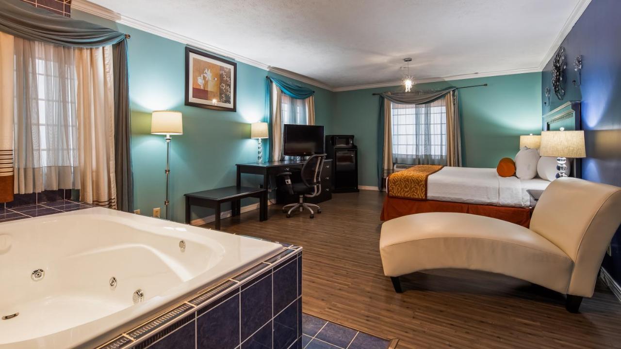 Hotel Lincoln Inn On Route 66 And Near I-55 Exterior photo