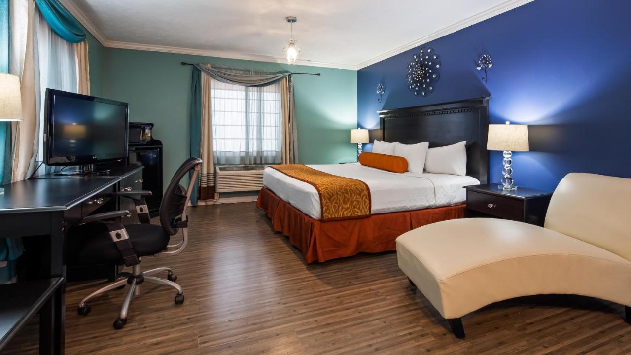 Hotel Lincoln Inn On Route 66 And Near I-55 Exterior photo