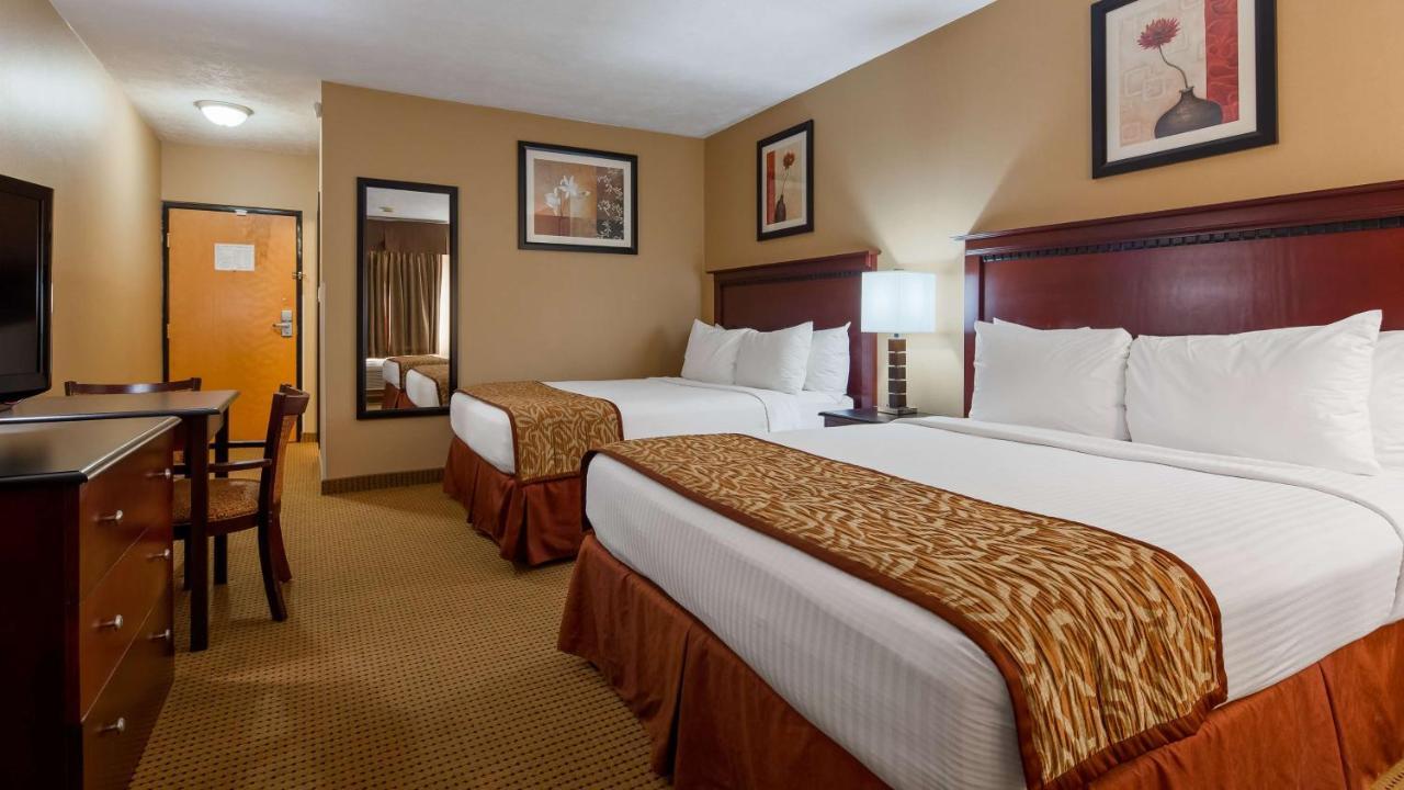 Hotel Lincoln Inn On Route 66 And Near I-55 Exterior photo
