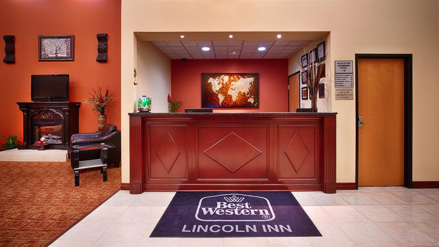 Hotel Lincoln Inn On Route 66 And Near I-55 Exterior photo